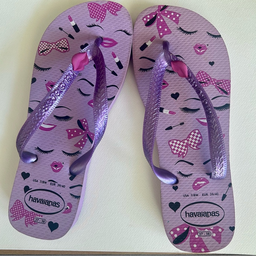 Havaianas Purple Bow & Makeup Print Flip Flops USA 7/8 EUR 39/40 Hard to Find!
